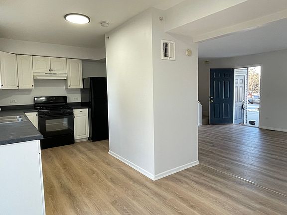 5th image of 1109 Morningside Dr APT 1