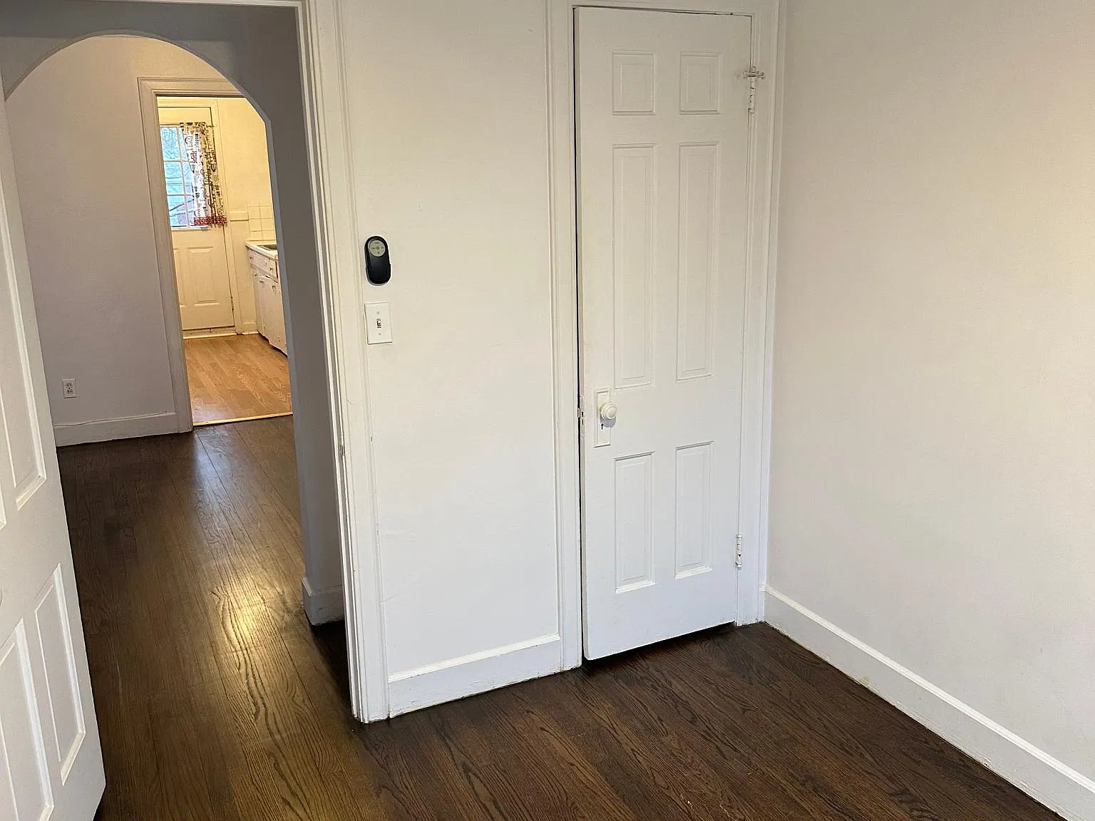 767 Riverbank St — Photo 4