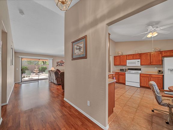 3rd image of 10725 E Florian Ave