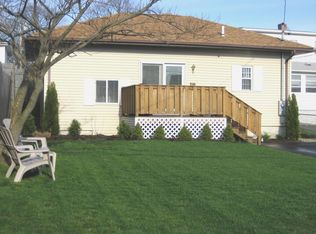 76 Raymond Ave, Pawtucket, RI 02860