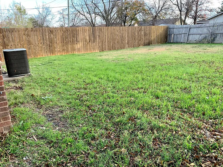 2022 NW 24th St #2022 — Photo 13