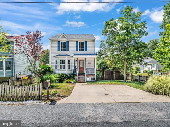 7824 Camp Rd, Pasadena, MD 21122