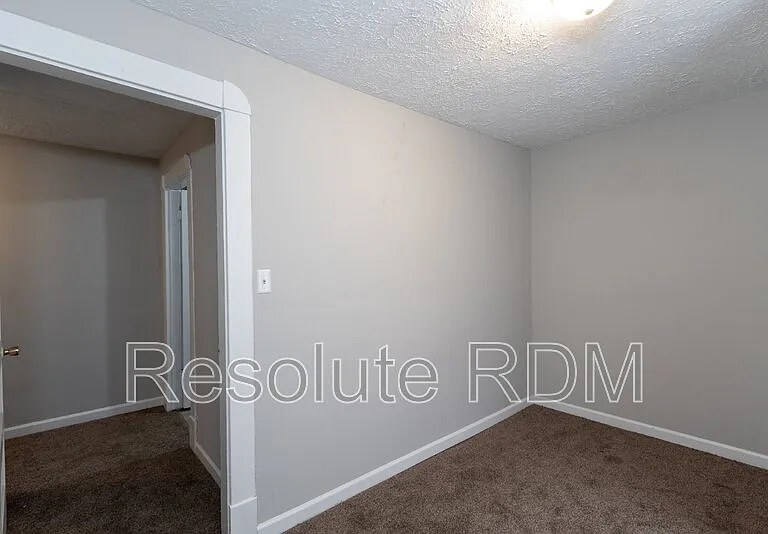 1920 Sugar Grove Ave — Photo 24