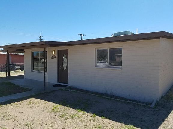 3rd image of 1807 W Calle Del Arroyito