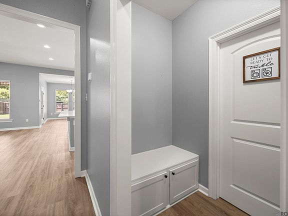 3rd image of 39116 Forestwood Ave