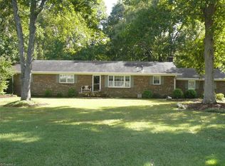 298 Shadowood Ln, Reidsville, NC 27320