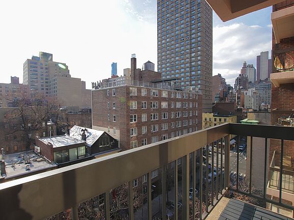 5th image of 207 E 30th St APT 6f
