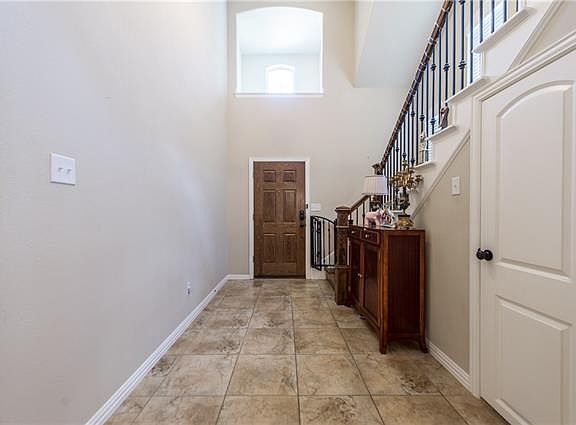 4th image of 1812 Willard Dr