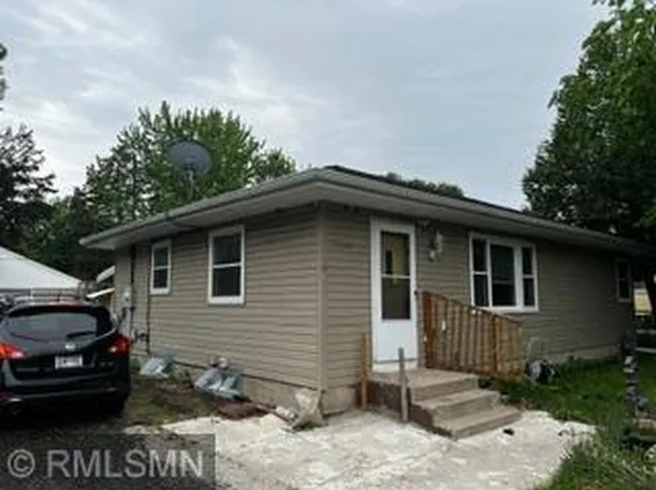 1066 Beatrice St, Eagan, MN 55121