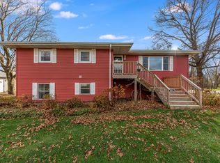 28W471 Rogers Ave, Warrenville, IL 60555