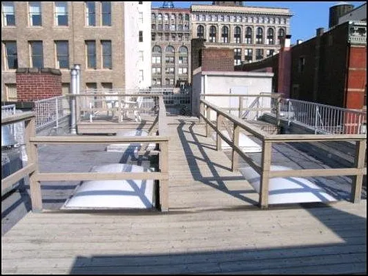 Rented by Level Group | media 28