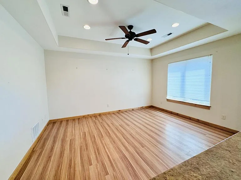 1043 Road Runner St — Photo 11
