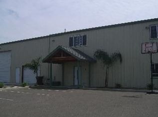 1129 E Batavia Ct, Tulare, CA 93274