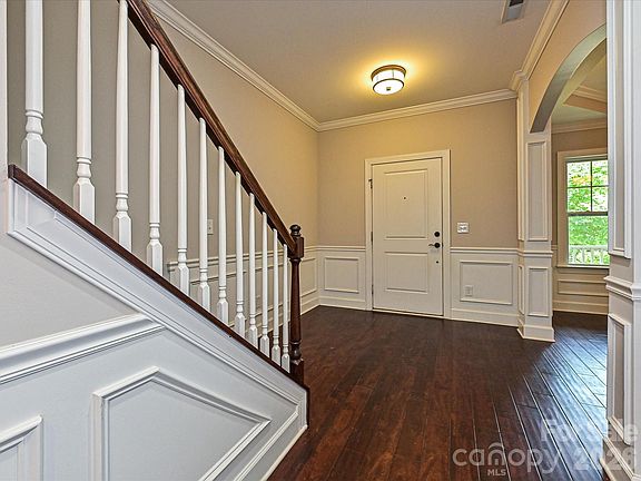 4th image of 1336 Huntcliff Dr