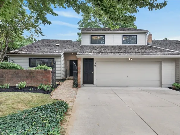 333 N Portage Path Unit 39, Akron, OH 44303