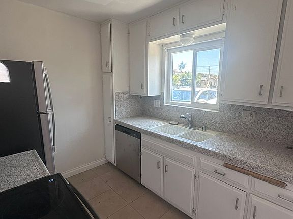 5th image of 4160 Illinois St APT 1