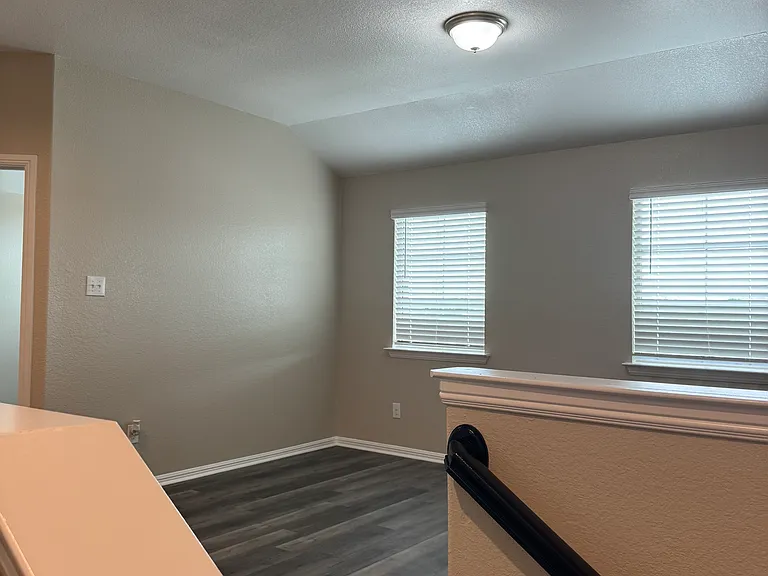 9236 Castorian Dr — Photo 20