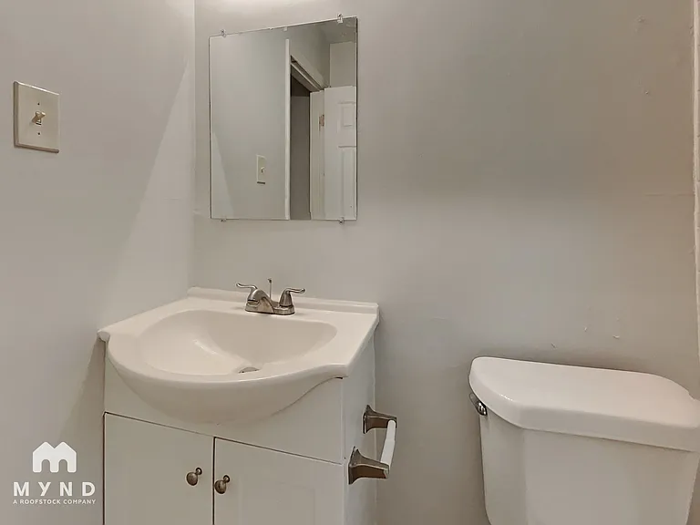 301 Edgegreen Dr — Photo 16