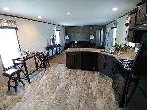 5th image of 72 Cherry Ln