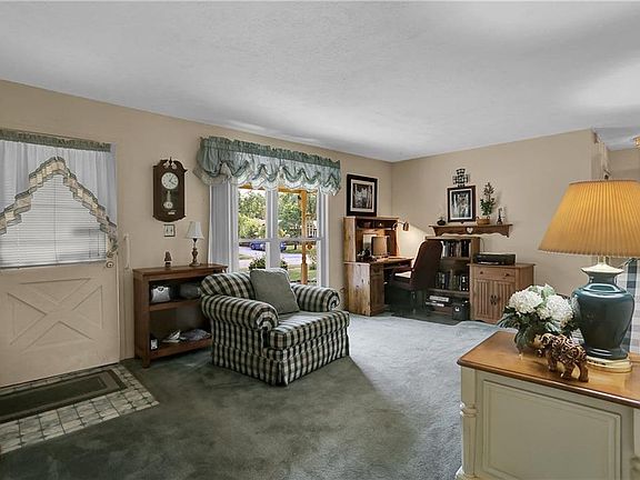 2nd image of 2818 Shakespeare Dr