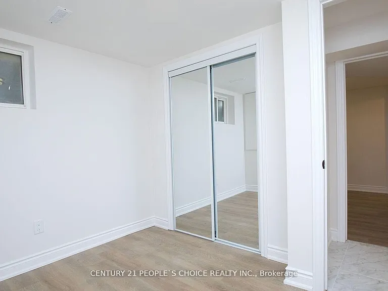 2 Betteridge Ln W — Photo 19