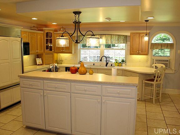 5th image of 103 Westland Dr