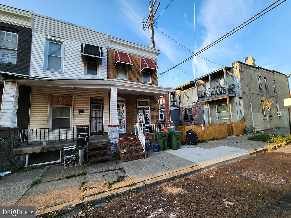 2nd image of 2401 Llewelyn Ave