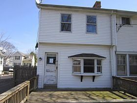 3rd image of 203 Howard St