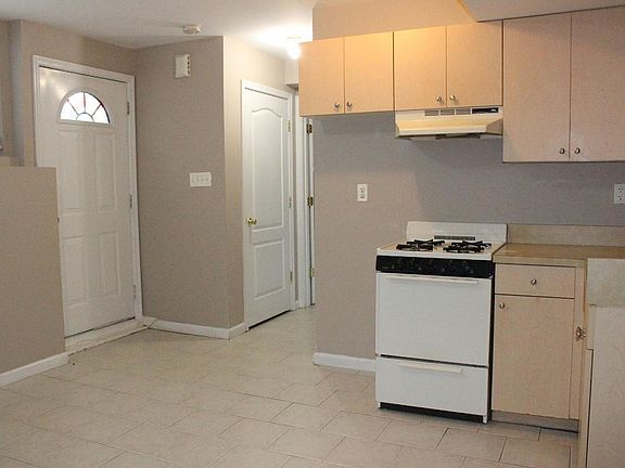 2nd image of 15 Mann Ave #Basement