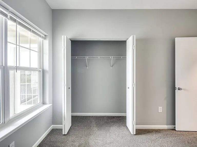 spacious-closet-Villas-of-Castleton