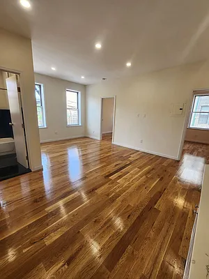 Rented by Aida Home Realty | media 14