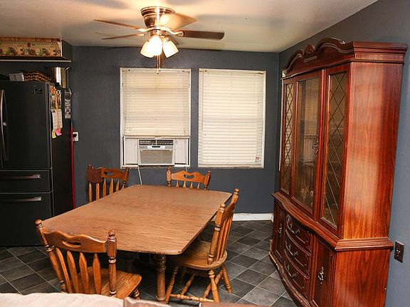 4th image of 211 Gammage St