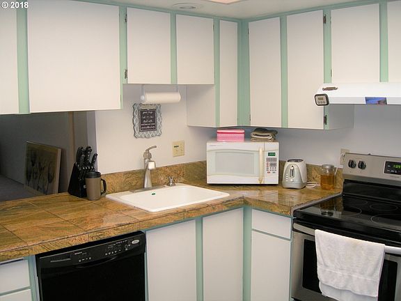 5th image of 8702 NE Mason Dr APT 39