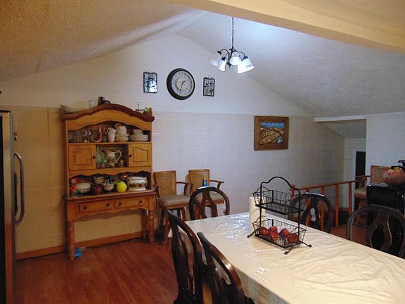4th image of 308 Evans St