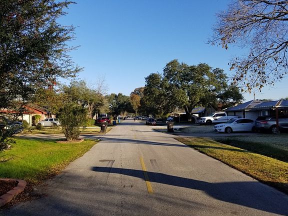 4th image of 9127 Terrydale Dr