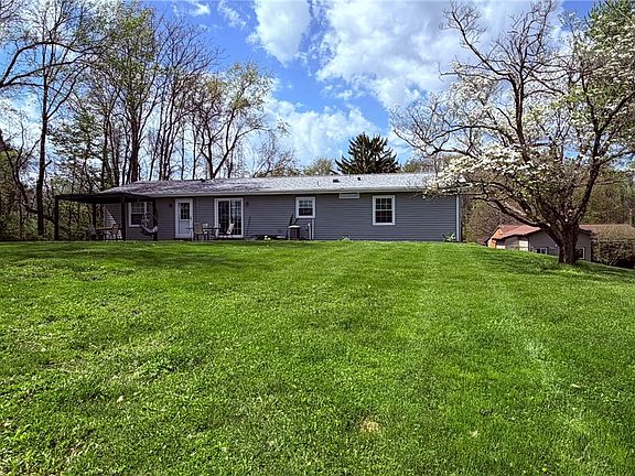 4th image of 107 W Hillcrest Rd