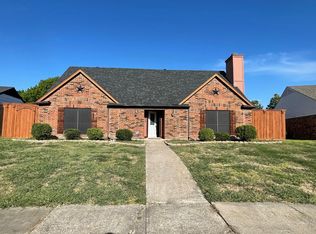 2913 Riviera Dr, Garland, TX 75040