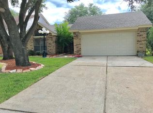 9827 Paddock Park Dr, Houston, TX 77065