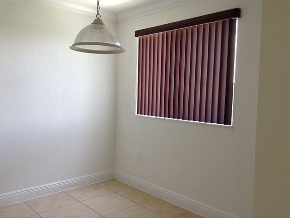 Dining/Breakfast Area