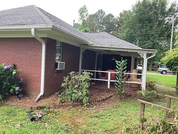 5th image of 101 Rosewood Dr