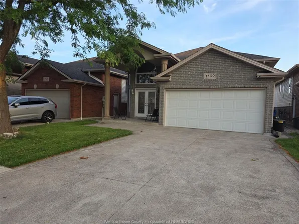1509 Meridian St, Windsor, ON N9G 3E5