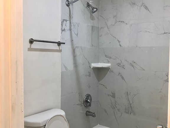 4th image of 254 S Alexandria Ave #256