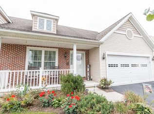 4419 Green Park Dr, Mount Joy, PA 17552