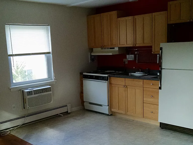 50 Elm St #4A — Photo 8