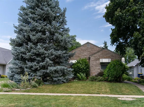 712 Jefferson St, Pella, IA 50219