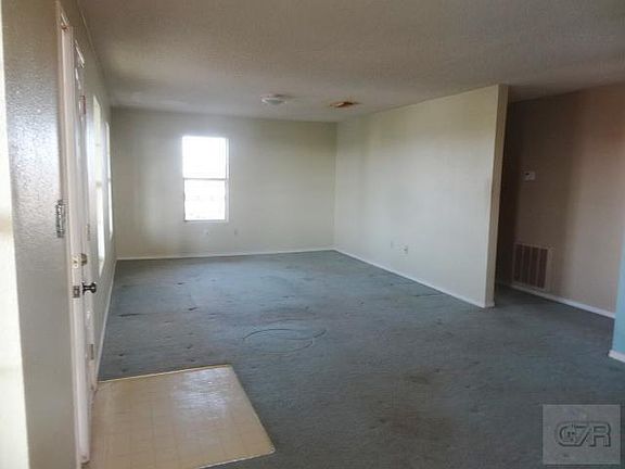 3rd image of 1713 Rainbow Dr