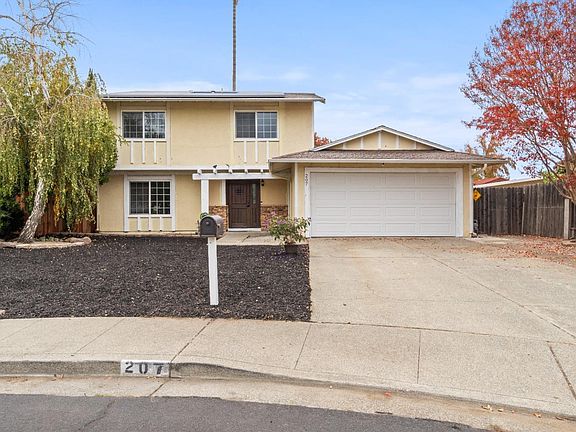 3rd image of 207 Arlington Way