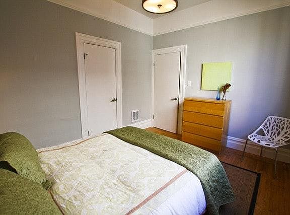 3rd image of 143 Varennes St