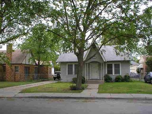 1st image of 1816 LEE HALL ST