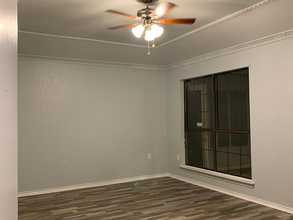 1st image of 1829 Canterbury Cir